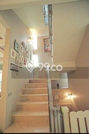 Kesempatan Investasi Rumah 4 KT 3 KM di Lokasi Strategis, Jakarta Barat Kesempatan Investasi Rumah 4 KT 3 KM di Lokasi Strategis, Jakarta Barat