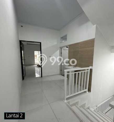 PROMO SPESIAL! Rumah Nyaman area Tanjung Duren Selatan, Luas 57m² Bangunan 168m² PROMO SPESIAL! Rumah Nyaman area Tanjung Duren Selatan, Luas 57m² Bangunan 168m²