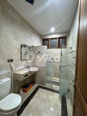 For Sale! Luxury House LT 325m2 Desain Elegan di Ancol For Sale! Luxury House LT 325m2 Desain Elegan di Ancol