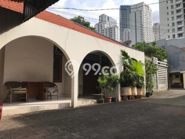 Rumah LT 1031m² / LB 1132m² di Lokasi Tanjung Duren, Jakarta Barat Rumah LT 1031m² / LB 1132m² di Lokasi Tanjung Duren, Jakarta Barat