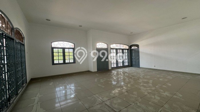 Rumah di Tomang, Akses ke Tol, 3 KM, Luas 165m² LB 250m² Rumah di Tomang, Akses ke Tol, 3 KM, Luas 165m² LB 250m²