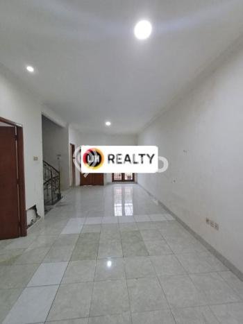 Ready to Use! Premium House LT 90m2 Desain Modern di Tomang Ready to Use! Premium House LT 90m2 Desain Modern di Tomang