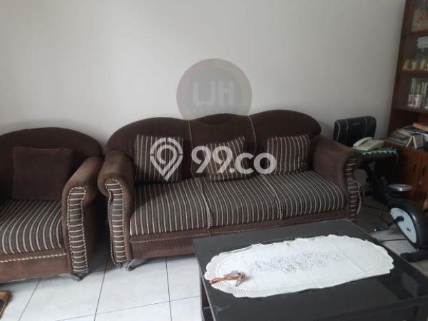 Rumah Elit LB 210m2 Siap Pakai Desain Elegan di Meruya, Jakarta Barat Rumah Elit LB 210m2 Siap Pakai Desain Elegan di Meruya, Jakarta Barat