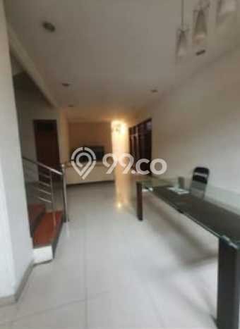 HOT LISTING! Rumah Siap Huni di Tomang, LT 220m² LB 400m² HOT LISTING! Rumah Siap Huni di Tomang, LT 220m² LB 400m²