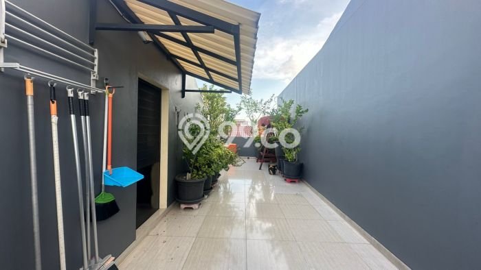 For Sale! Premium House LT 137m2 Desain Elegan di Tomang For Sale! Premium House LT 137m2 Desain Elegan di Tomang