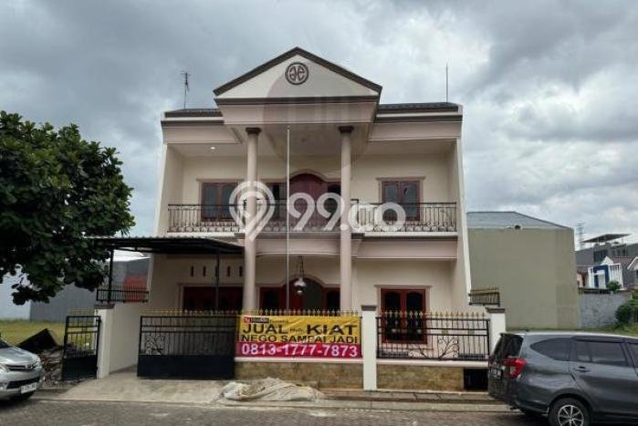 Rumah Elit Modern Tanpa Renovasi di Tangerang Kota Tangerang Rumah Elit Modern Tanpa Renovasi di Tangerang Kota Tangerang