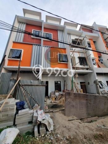 Dijual Hunian Rumah Terawat 4 Kamar di Tomang, Jakarta Barat Dijual Hunian Rumah Terawat 4 Kamar di Tomang, Jakarta Barat