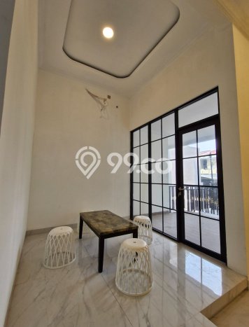 Rumah Mewah LB 700m2 Siap Huni Desain Elegan di Tomang, Jakarta Barat Rumah Mewah LB 700m2 Siap Huni Desain Elegan di Tomang, Jakarta Barat