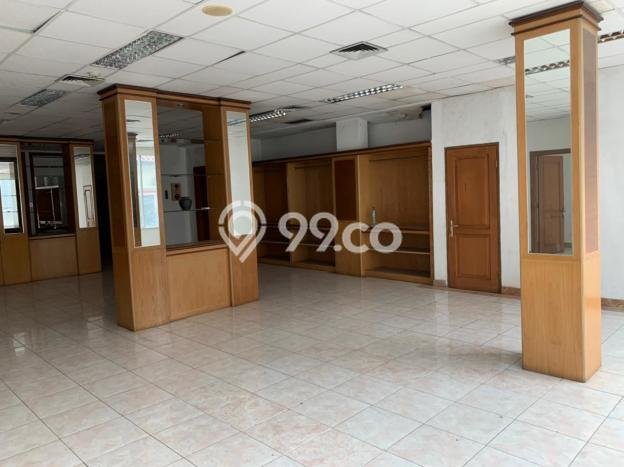 Kantor Disewa di Jakarta Pusat dengan LB 1300m2 Area Komersial Ramai Kantor Disewa di Jakarta Pusat dengan LB 1300m2 Area Komersial Ramai