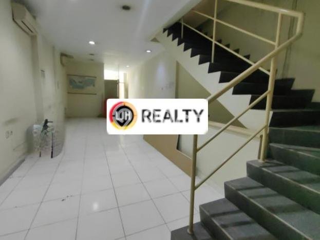 Ruko Dijual di Jakarta Pusat LT 64m2 & LB 240m2 Lokasi Terbaik! Ruko Dijual di Jakarta Pusat LT 64m2 & LB 240m2 Lokasi Terbaik!