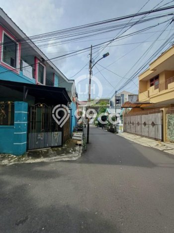 Rumah Mewah LB 280m2 Siap Pakai Desain Elegan di Tomang, Jakarta Barat Rumah Mewah LB 280m2 Siap Pakai Desain Elegan di Tomang, Jakarta Barat