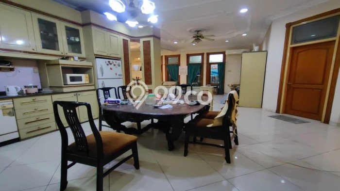 Rumah Luxury Modern Siap Huni di Otista Jakarta Timur Rumah Luxury Modern Siap Huni di Otista Jakarta Timur