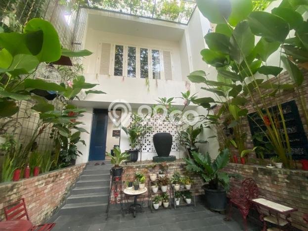 Hunian Mewah LB 1975m2 Siap Pakai Desain Elegan di Kemanggisan, Jakarta Barat Hunian Mewah LB 1975m2 Siap Pakai Desain Elegan di Kemanggisan, Jakarta Barat