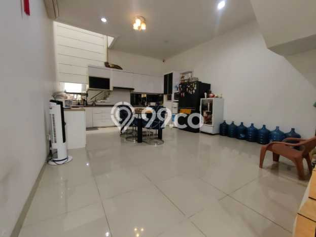 Rumah Mewah LB 250m2 Siap Huni Desain Elegan di Tomang, Jakarta Barat Rumah Mewah LB 250m2 Siap Huni Desain Elegan di Tomang, Jakarta Barat