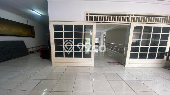 Rumah sewa siap huni 3 KT di Kav DKI, Jakarta Barat Rumah sewa siap huni 3 KT di Kav DKI, Jakarta Barat