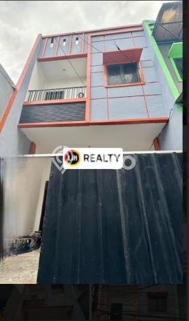 Ruko Dijual di Jakarta Barat LT 75m2 & LB 228m2 Lokasi Terbaik! Ruko Dijual di Jakarta Barat LT 75m2 & LB 228m2 Lokasi Terbaik!