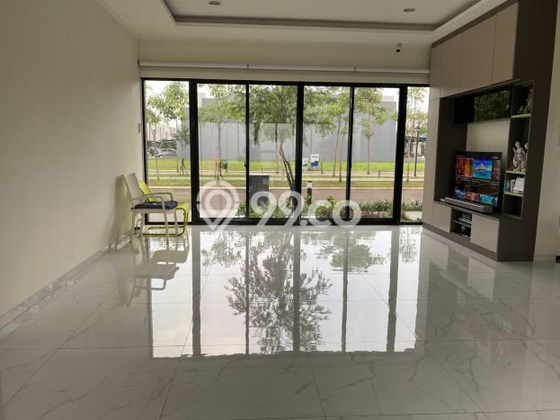 Rumah Elit Modern Tanpa Renovasi di Suvarna Sutera Tangerang Rumah Elit Modern Tanpa Renovasi di Suvarna Sutera Tangerang