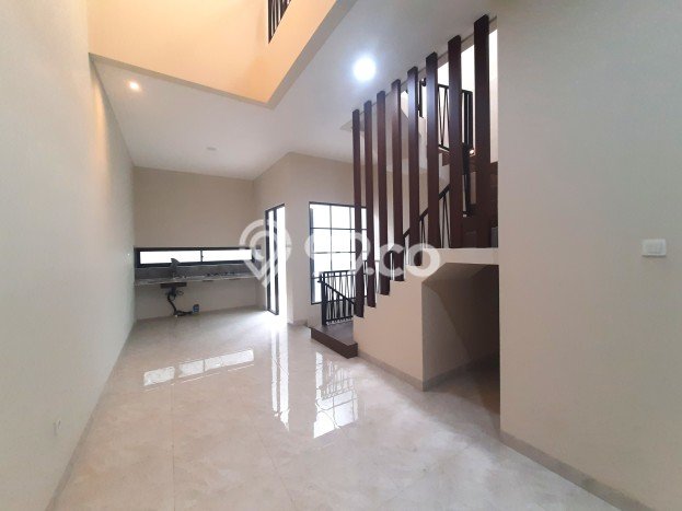 Hunian Mewah LB 200m2 Siap Pakai Desain Elegan di Tomang, Jakarta Barat Hunian Mewah LB 200m2 Siap Pakai Desain Elegan di Tomang, Jakarta Barat