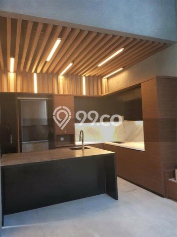Rumah Mewah Siap Huni LT 220m2 di Kebon Jeruk, Jakarta Barat Rumah Mewah Siap Huni LT 220m2 di Kebon Jeruk, Jakarta Barat
