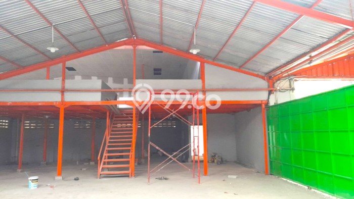AREA TERBAIK! Gudang Kawasan Tangerang, Luas 1300m2m², Pengunjung Tinggi AREA TERBAIK! Gudang Kawasan Tangerang, Luas 1300m2m², Pengunjung Tinggi