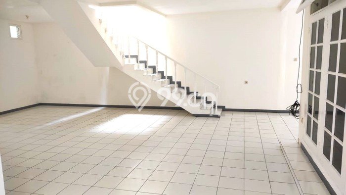 BEST OFFER! Rumah Siap Huni area Cideng, Luas 162m² LB 250m² BEST OFFER! Rumah Siap Huni area Cideng, Luas 162m² LB 250m²