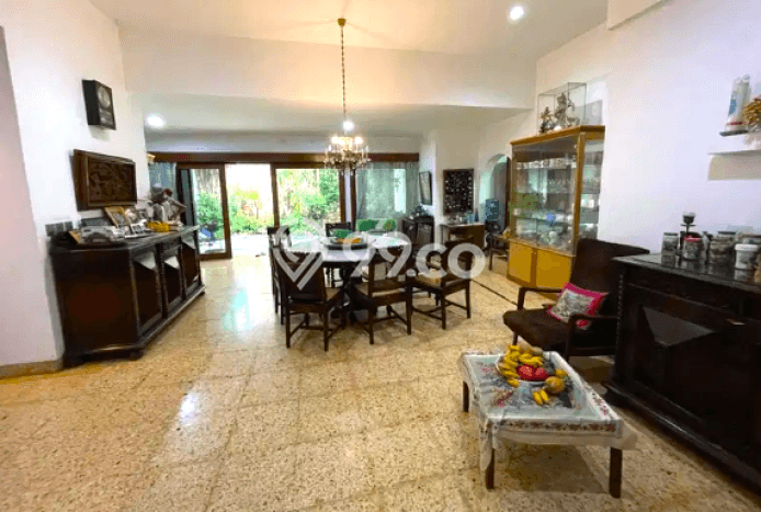 Dijual Rumah Luas Megah Dengan View Cantik di Tomang, Jakarta Barat Dijual Rumah Luas Megah Dengan View Cantik di Tomang, Jakarta Barat