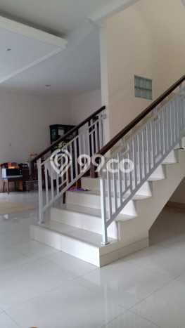 Rumah Eksklusif Siap Huni LT 245m2 di BSD, Tangerang Selatan Rumah Eksklusif Siap Huni LT 245m2 di BSD, Tangerang Selatan