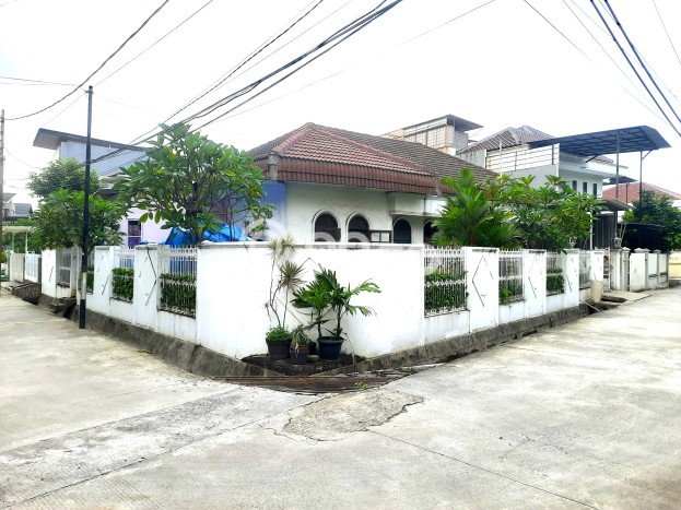 Jual Rumah Mewah Megah Dengan View Cantik di Green garden, Jakarta Barat Jual Rumah Mewah Megah Dengan View Cantik di Green garden, Jakarta Barat