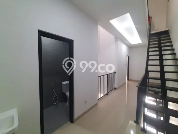 Dijual Rumah 4 Kamar Lokasi Ideal Bagus dan Strategis di Kebon Jeruk Dijual Rumah 4 Kamar Lokasi Ideal Bagus dan Strategis di Kebon Jeruk