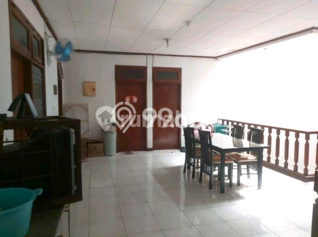 Rumah Elit Modern Tanpa Renovasi di Tomang Jakarta Barat Rumah Elit Modern Tanpa Renovasi di Tomang Jakarta Barat