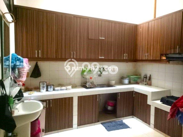 Jual Rumah Luas Elegan Dengan View Cantik di Duri Kepa, Jakarta Barat Jual Rumah Luas Elegan Dengan View Cantik di Duri Kepa, Jakarta Barat