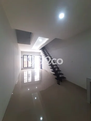 Dijual Rumah 4 Kamar Lokasi Ideal Bagus dan Strategis di Kebon Jeruk Dijual Rumah 4 Kamar Lokasi Ideal Bagus dan Strategis di Kebon Jeruk