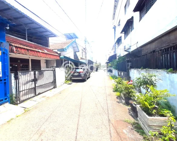 Rumah Luas Asri 4 KT Siap Huni di Cideng Jakarta Pusat Rumah Luas Asri 4 KT Siap Huni di Cideng Jakarta Pusat