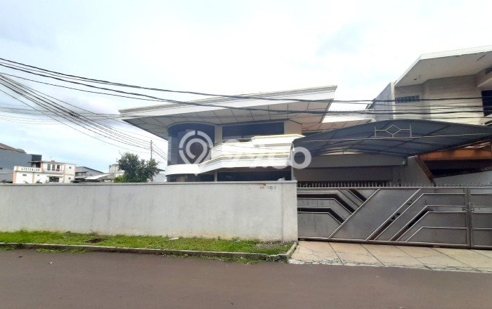Rumah Mewah LB 600m2 Siap Huni Desain Elegan di Tomang, Jakarta Barat Rumah Mewah LB 600m2 Siap Huni Desain Elegan di Tomang, Jakarta Barat