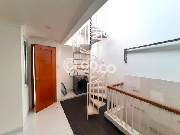 Rumah Luxury Modern Siap Huni di Cideng Jakarta Pusat Rumah Luxury Modern Siap Huni di Cideng Jakarta Pusat