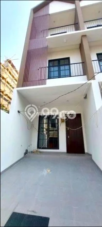 Dijual Rumah 4 Kamar Lokasi Ideal Bagus dan Strategis di Kebon Jeruk Dijual Rumah 4 Kamar Lokasi Ideal Bagus dan Strategis di Kebon Jeruk