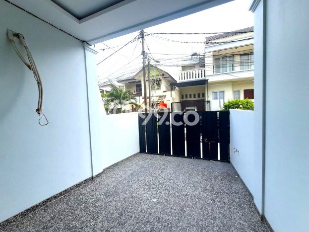 Jual Rumah Mewah Elegan Dengan View Cantik di Taman Ratu, Jakarta Barat Jual Rumah Mewah Elegan Dengan View Cantik di Taman Ratu, Jakarta Barat