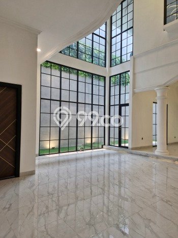 Ready to Use! Premium House LT 313m2 Desain Elegan di Tomang Ready to Use! Premium House LT 313m2 Desain Elegan di Tomang