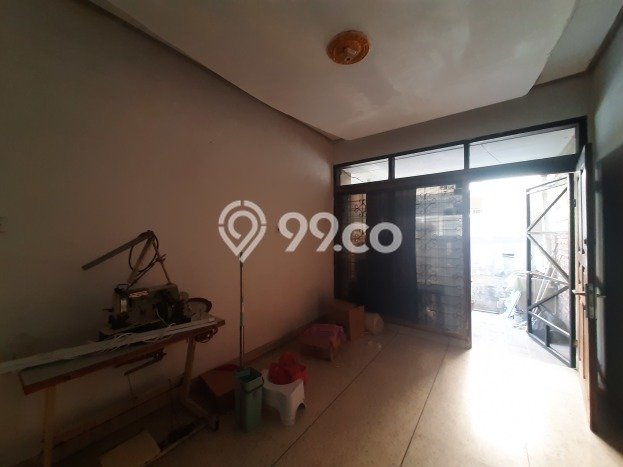 Dijual Hunian Rumah Terawat 2 KT di Tomang, Jakarta Barat Dijual Hunian Rumah Terawat 2 KT di Tomang, Jakarta Barat