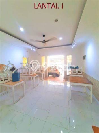 Jual Rumah Mewah Megah Dengan View Cantik di Tomang, Jakarta Barat Jual Rumah Mewah Megah Dengan View Cantik di Tomang, Jakarta Barat