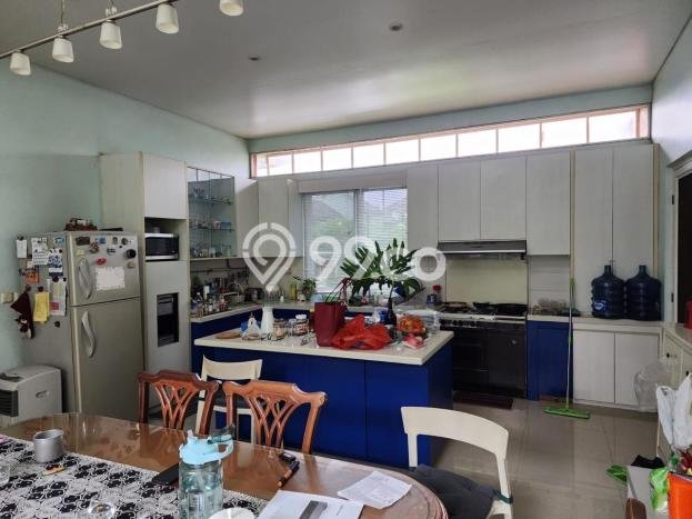 Hunian Mewah LB 155m2 Siap Huni Desain Elegan di Bintaro, Tangerang Selatan Hunian Mewah LB 155m2 Siap Huni Desain Elegan di Bintaro, Tangerang Selatan