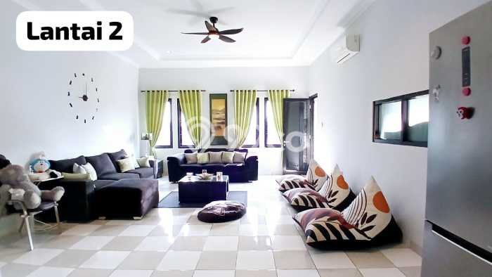 Siap Huni Rumah Mewah 5 Kamar di Ciputat Dekat ke Mana Pun Siap Huni Rumah Mewah 5 Kamar di Ciputat Dekat ke Mana Pun
