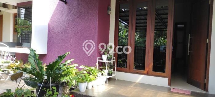 Jual Rumah Bagus Siap Huni LB 180m2 di Ciputat, Tangerang Selatan Jual Rumah Bagus Siap Huni LB 180m2 di Ciputat, Tangerang Selatan