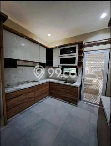 Rumah Strategis Ciputat Timur, Tangerang Selatan, Luas 162m² LB 200m² Rumah Strategis Ciputat Timur, Tangerang Selatan, Luas 162m² LB 200m²