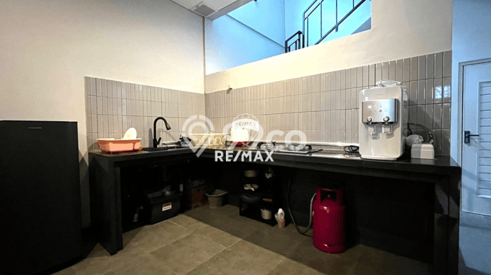 Kost Dijual Lokasi Strategis Kalideres Jakarta Barat 23 Kamar Tidur Kost Dijual Lokasi Strategis Kalideres Jakarta Barat 23 Kamar Tidur