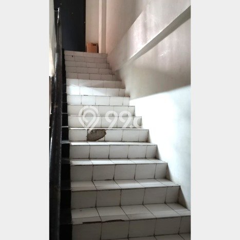 Ruko Dijual Lokasi Emas di Cempaka Putih Luas 180m2 Ruko Dijual Lokasi Emas di Cempaka Putih Luas 180m2