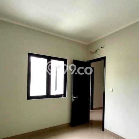Disewakan! Rumah 4 Kamar Tidur &
3 Kamar Mandi di Summarecon Crown Gading, Bekasi Disewakan! Rumah 4 Kamar Tidur &
3 Kamar Mandi di Summarecon Crown Gading, Bekasi