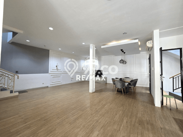 For Sale! Luxury House LT 170m2 Desain Elegan di Jakarta Garden City For Sale! Luxury House LT 170m2 Desain Elegan di Jakarta Garden City