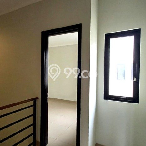 Disewakan! Rumah 4 Kamar Tidur &
3 Kamar Mandi di Summarecon Crown Gading, Bekasi Disewakan! Rumah 4 Kamar Tidur &
3 Kamar Mandi di Summarecon Crown Gading, Bekasi