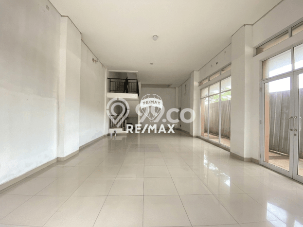 Unit Ruko Dijual di Jakarta Timur LT 109m2 & LB 227m2 Unit Ruko Dijual di Jakarta Timur LT 109m2 & LB 227m2